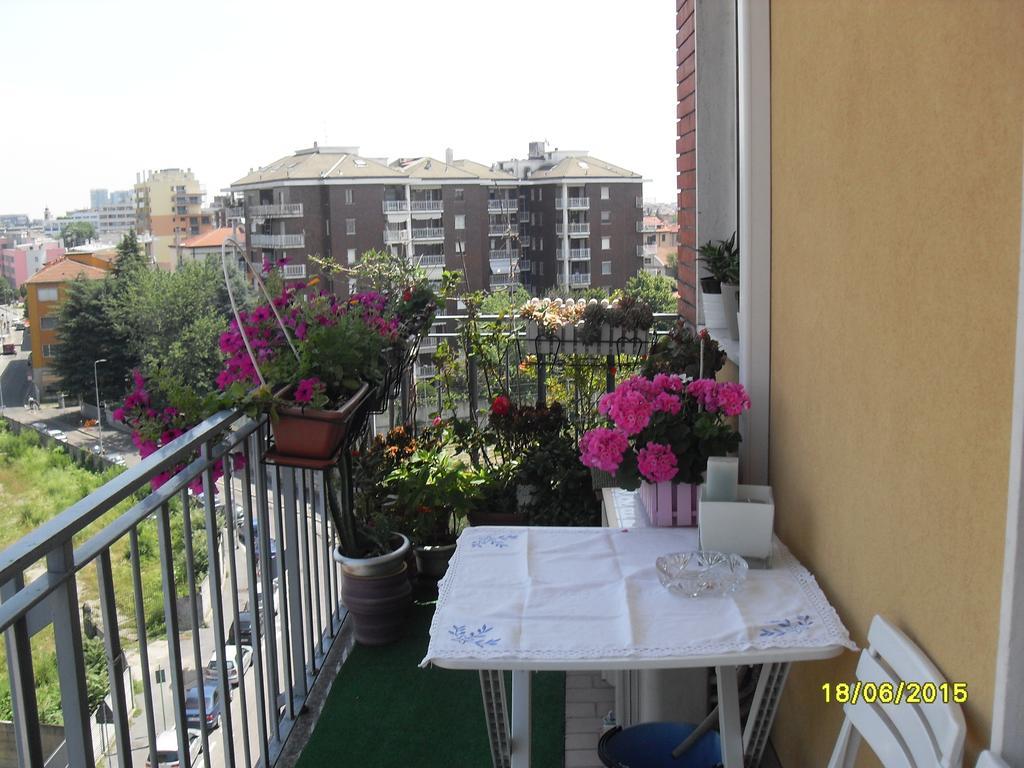 Milan House Hotel Habitación foto